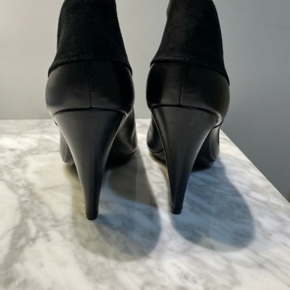 Boots - Picture 3 of 5